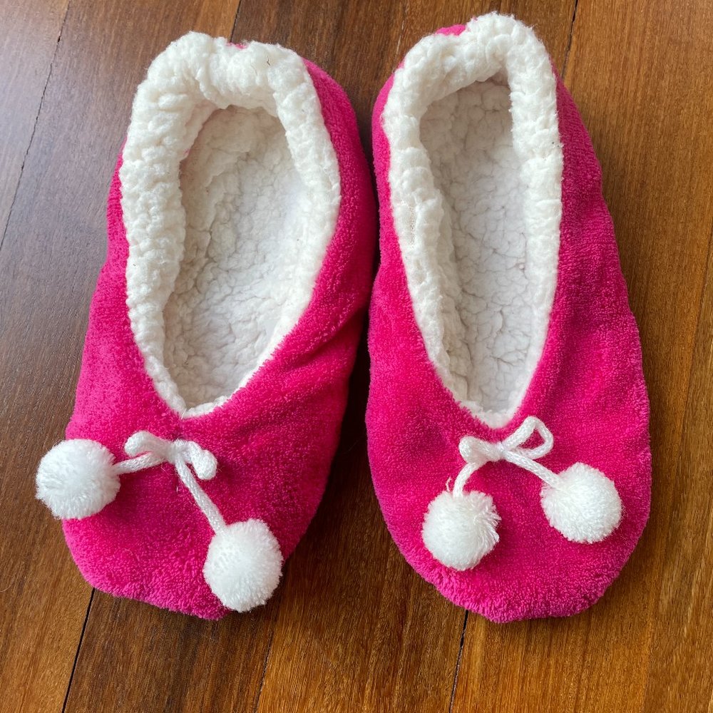 Sz S/M (6-7) Pink with White Tassels Soft Fleece Slipper Socks